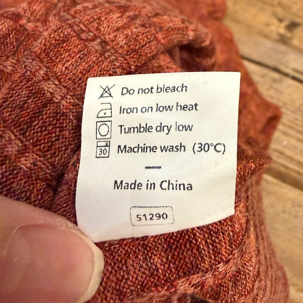 S18 - Rust Red Ribbed Long Sleeve Sweater - Picture 6 of 7